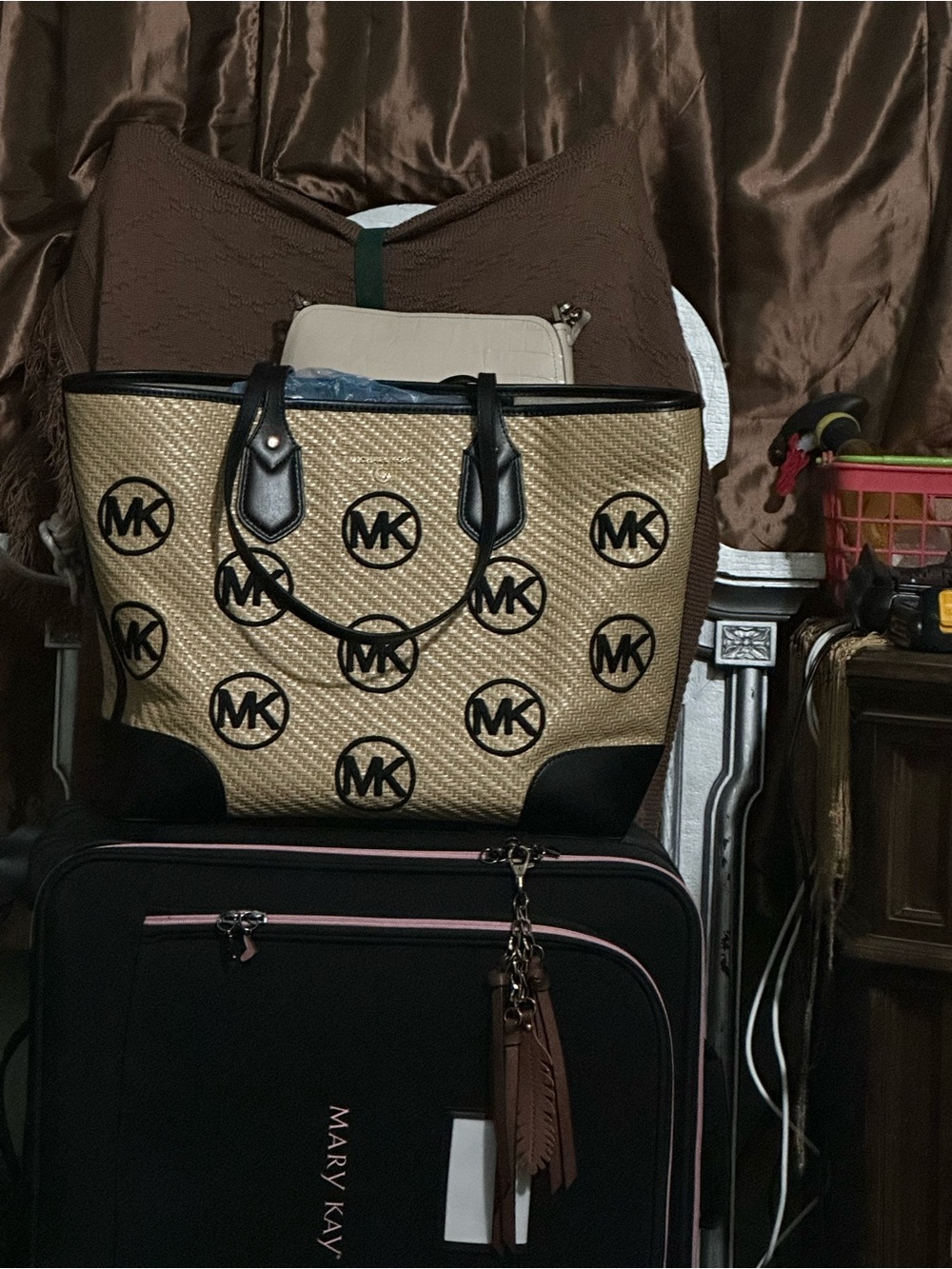 Michael Kors Gold and Black Logo Straw Tote - Picture 2 of 3